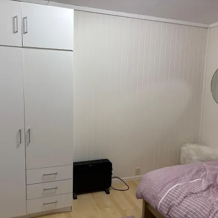 In Free Parking & Air Conditioning Apartment Bergen