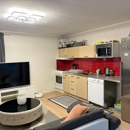 Apartment In Free Parking & Air Conditioning